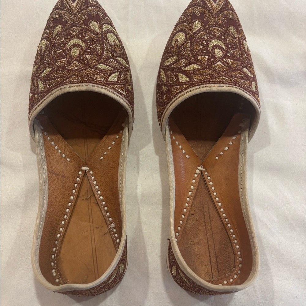 Pakistani/indian style traditional Embroidered Jutti Flats - Brown and Gold